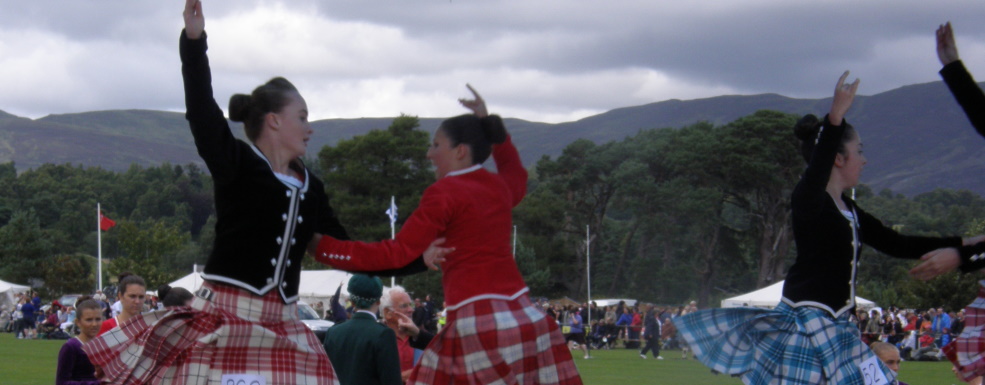 picture of highland dancers